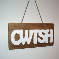 Cwtsh/Cwtch Sign